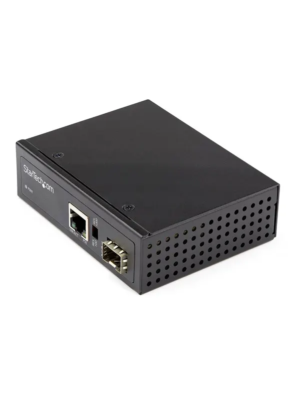 StarTech.com PoE+ Industrial Fiber to Ethernet Media Converter 60W