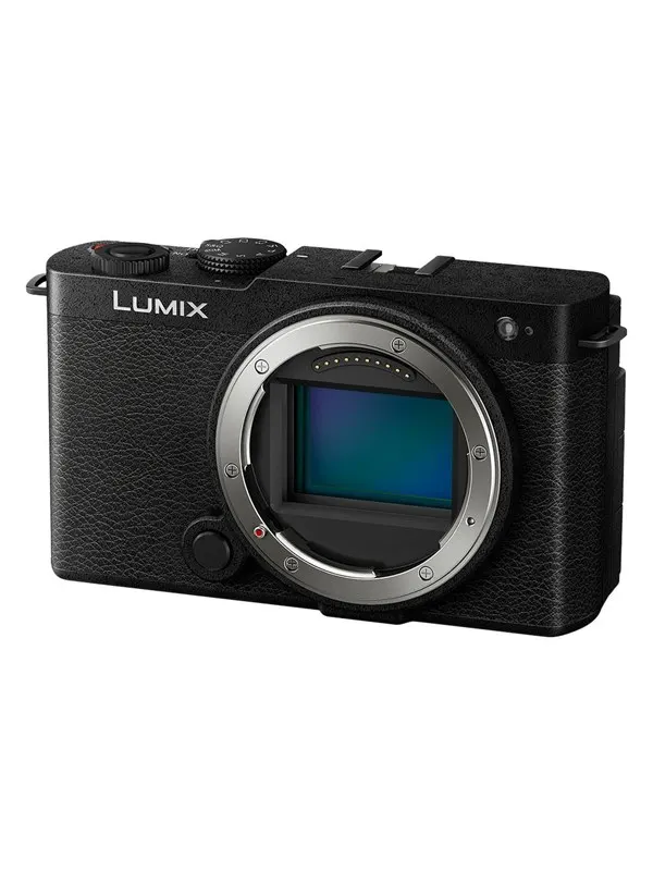 Panasonic Lumix S9