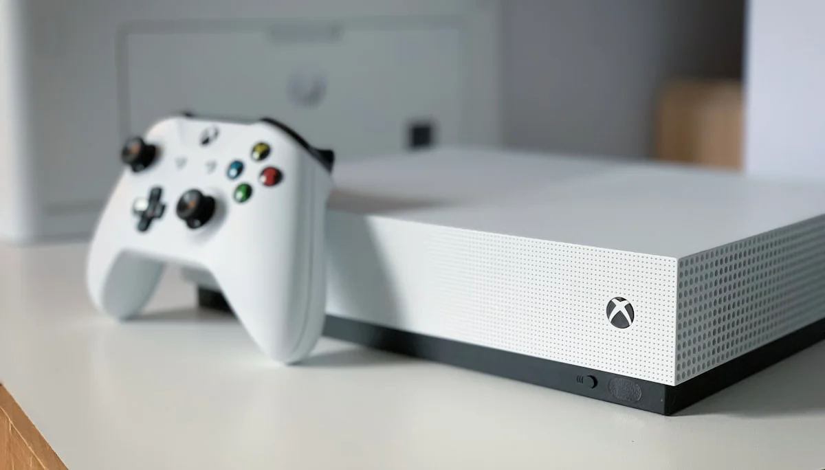 Spelkontroll kopplad till mobil – Xbox Game Pass och mobilspel